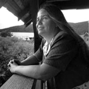 laura-kriho-black-and-white